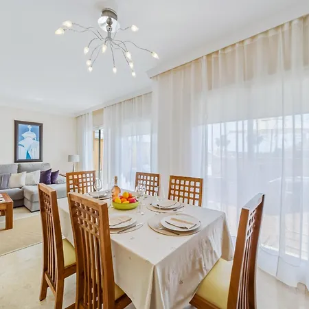 Spacious Penthouse In Elviria With 4 Pools And Large Terrace Appartement Marbellac