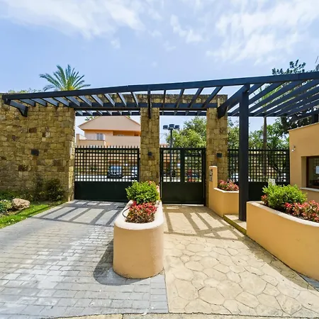 Spacious Penthouse In Elviria With 4 Pools And Large Terrace