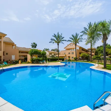 Spacious Penthouse In Elviria With 4 Pools And Large Terrace *